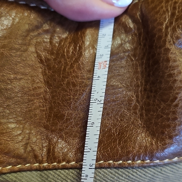 Myra Crossbody - Picture 9 of 9